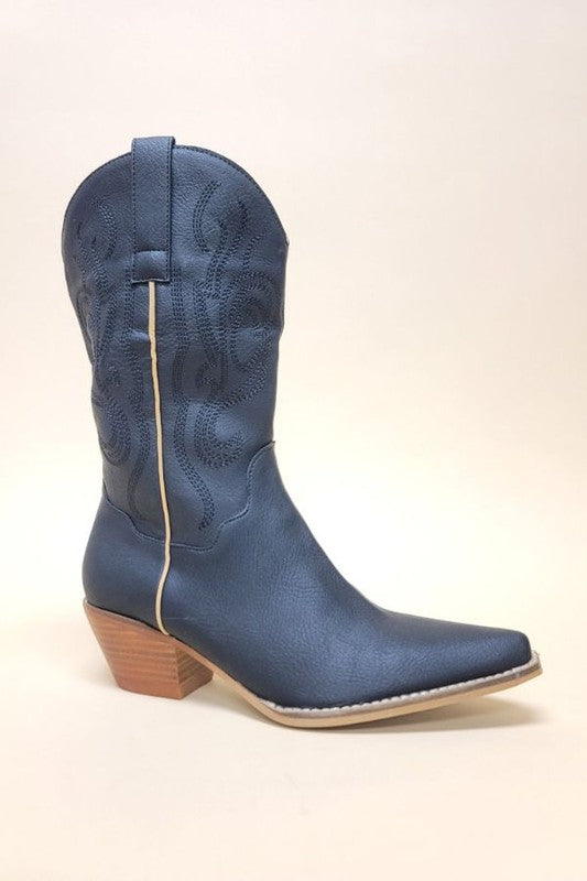 Matte Black Boot