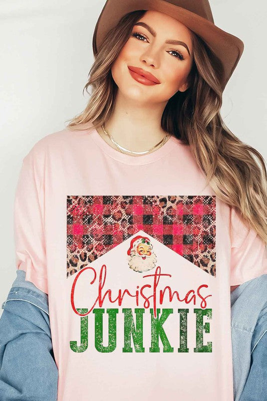 CHRISTMAS JUNKIE GRAPHIC PLUS SIZE TEE / T-SHIRT